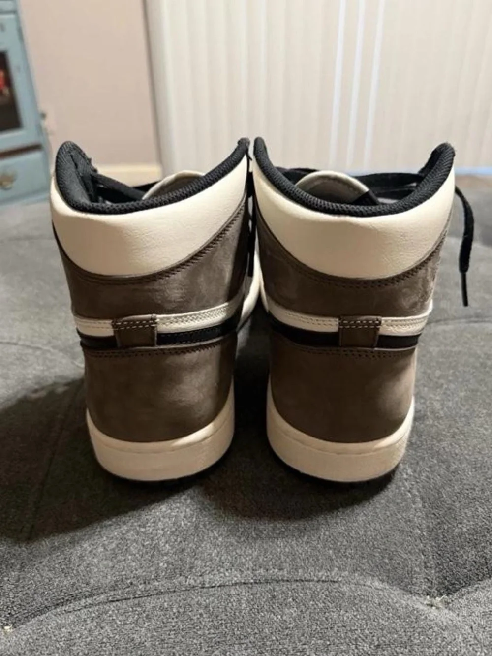 Nike Air Jordan 1 High Mocha’s Sneakers